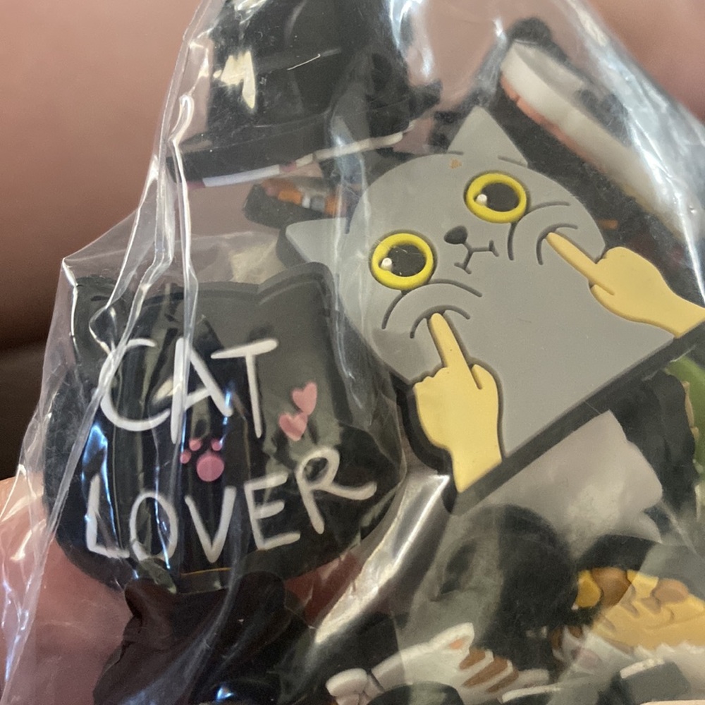 16 piece cat lover croc charms - Picture 3 of 6